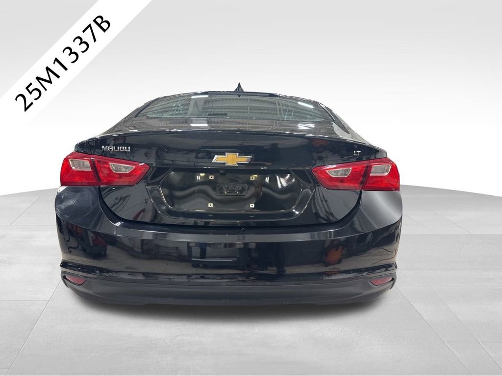 Used 2017 Chevrolet Malibu LT image 28