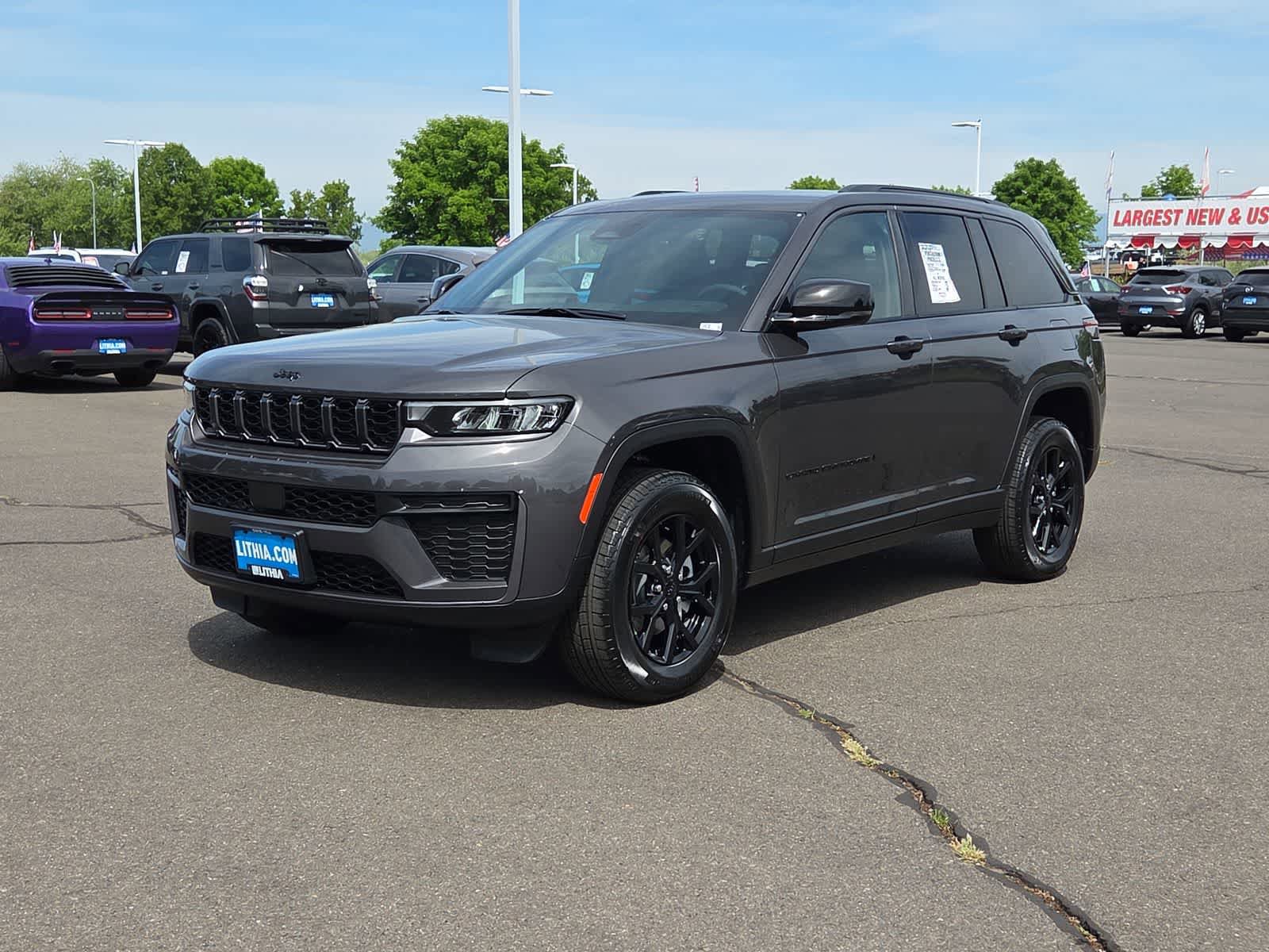 New 2026 Jeep Grand Cherokee Altitude