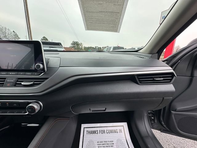 Used 2024 Nissan Altima 2.5 SR image 16