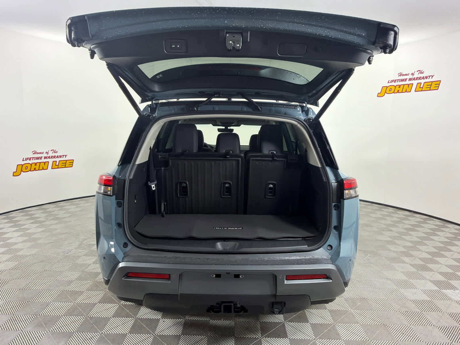 New 2026 Nissan Pathfinder Platinum AWD/4WD image 5