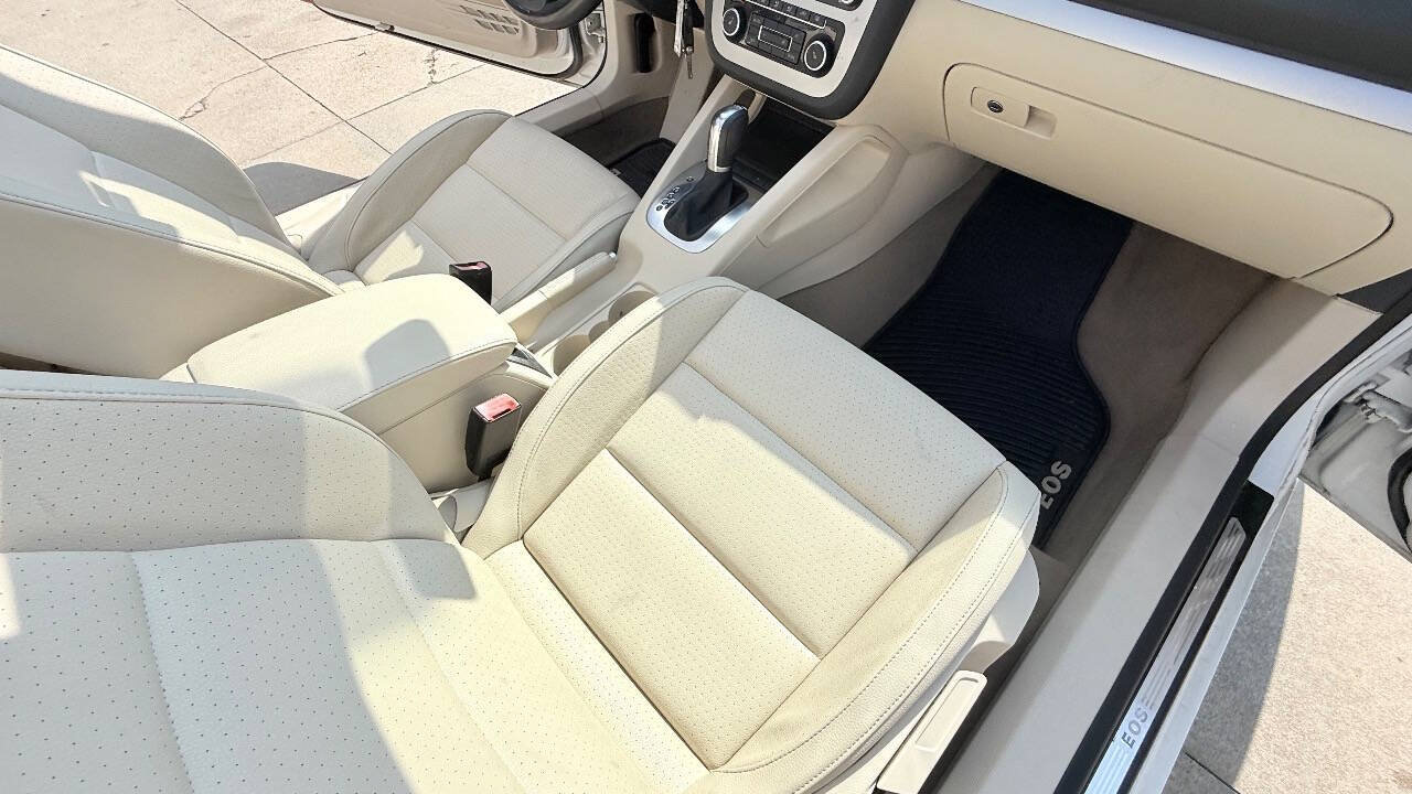 Used 2012 Volkswagen Eos Komfort FWD image 52
