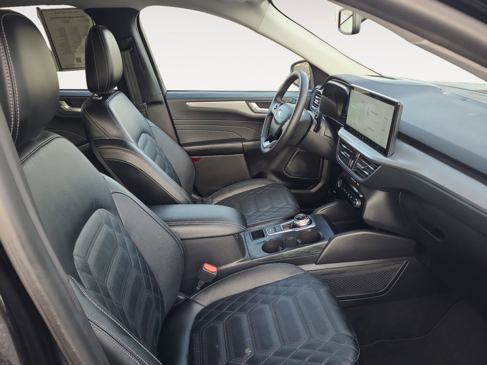 Used 2023 Ford Escape Platinum w/ Premium Technology Package image 15