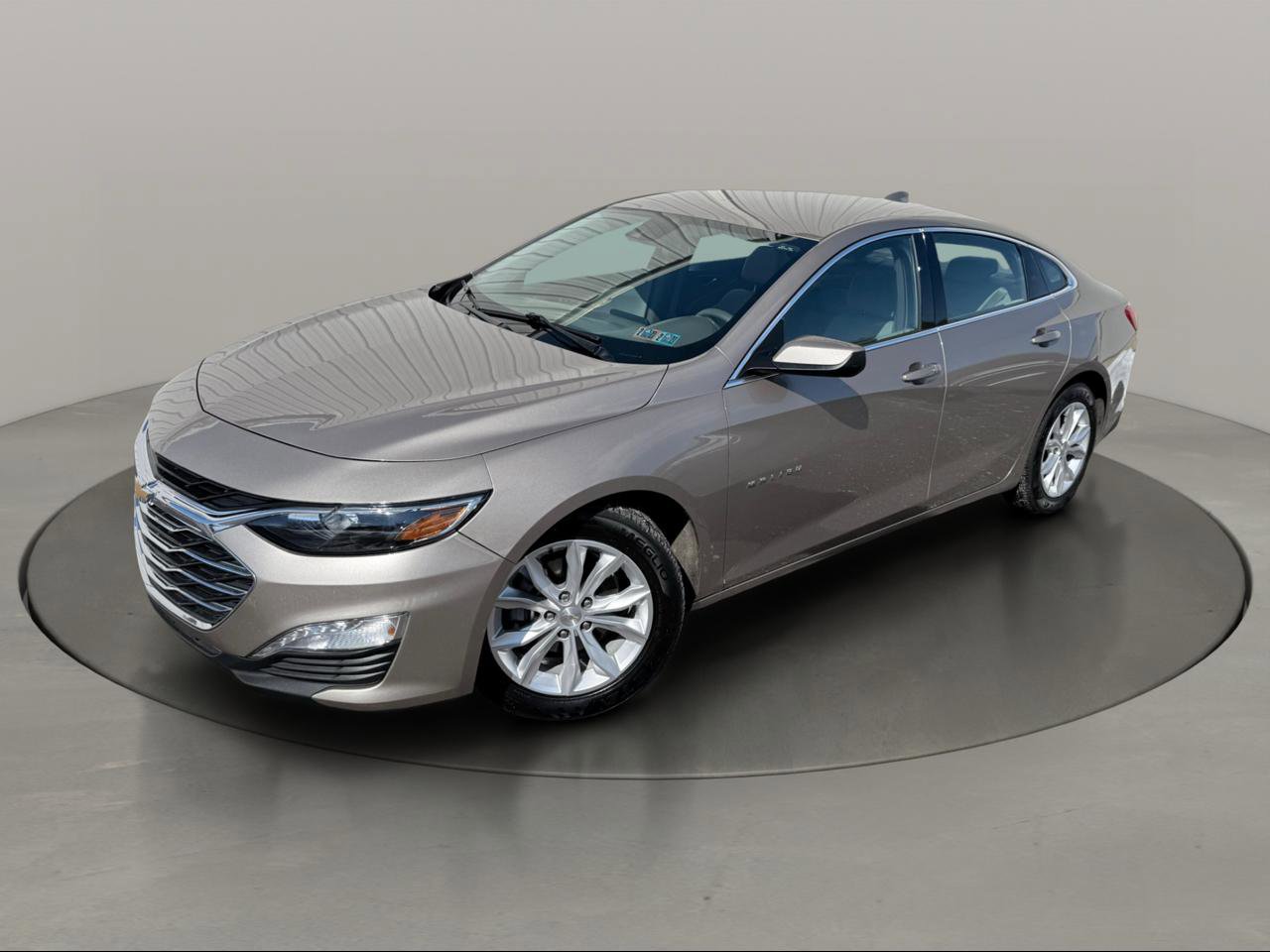 Used 2024 Chevrolet Malibu LT FWD image 1