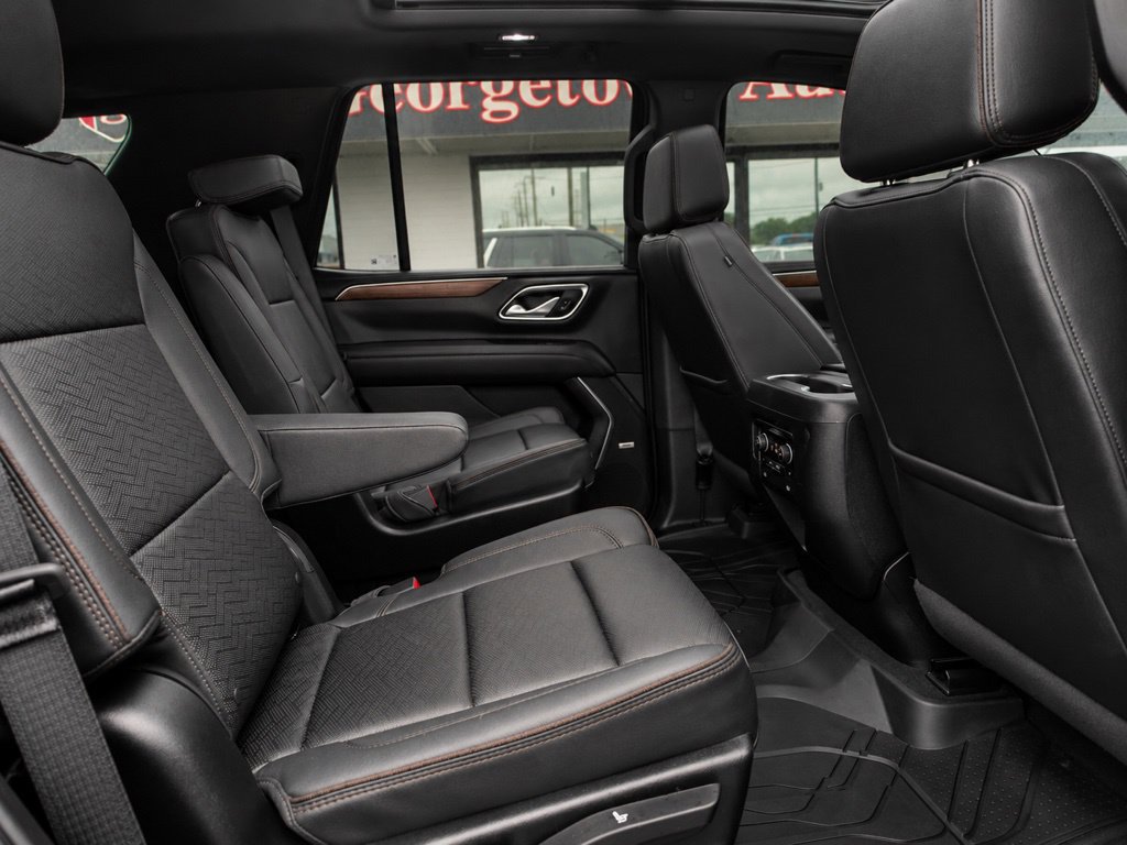 Used 2024 Chevrolet Tahoe High Country AWD/4WD image 39