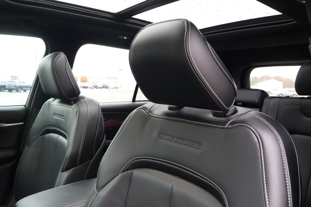 Used 2024 Jeep Grand Cherokee Overland image 30