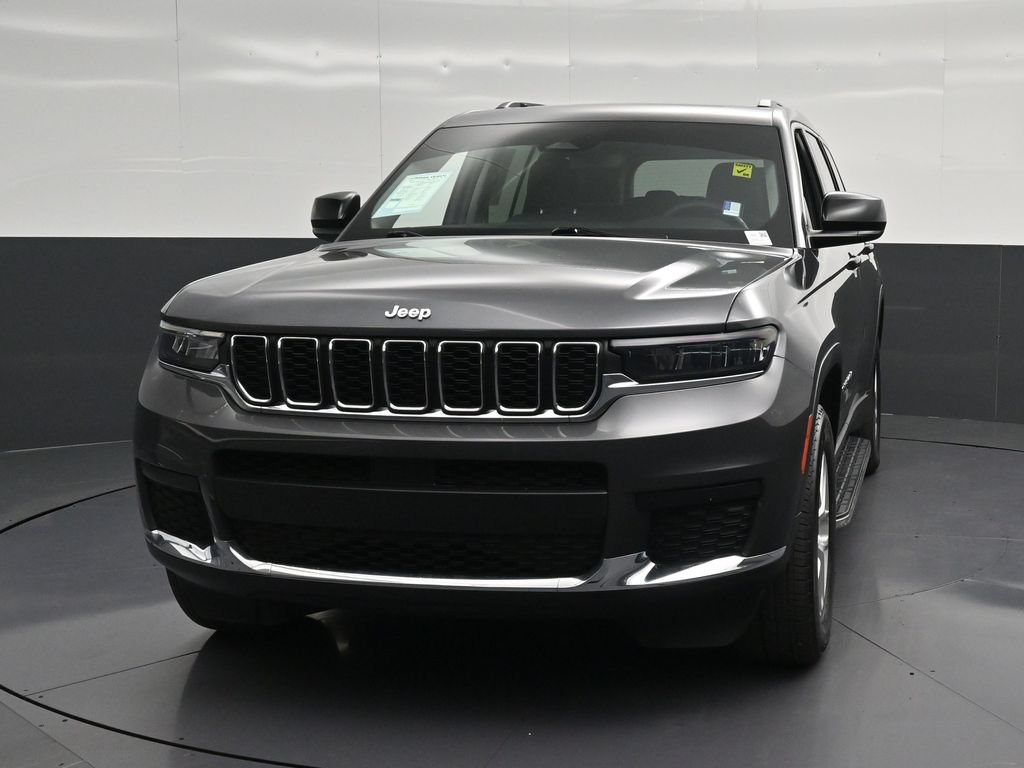 Used 2024 Jeep Grand Cherokee L Laredo RWD image 6