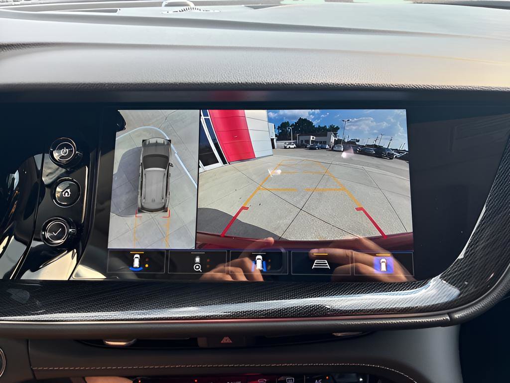 Used 2023 Buick Envision Essence w/ Technology Package I image 25