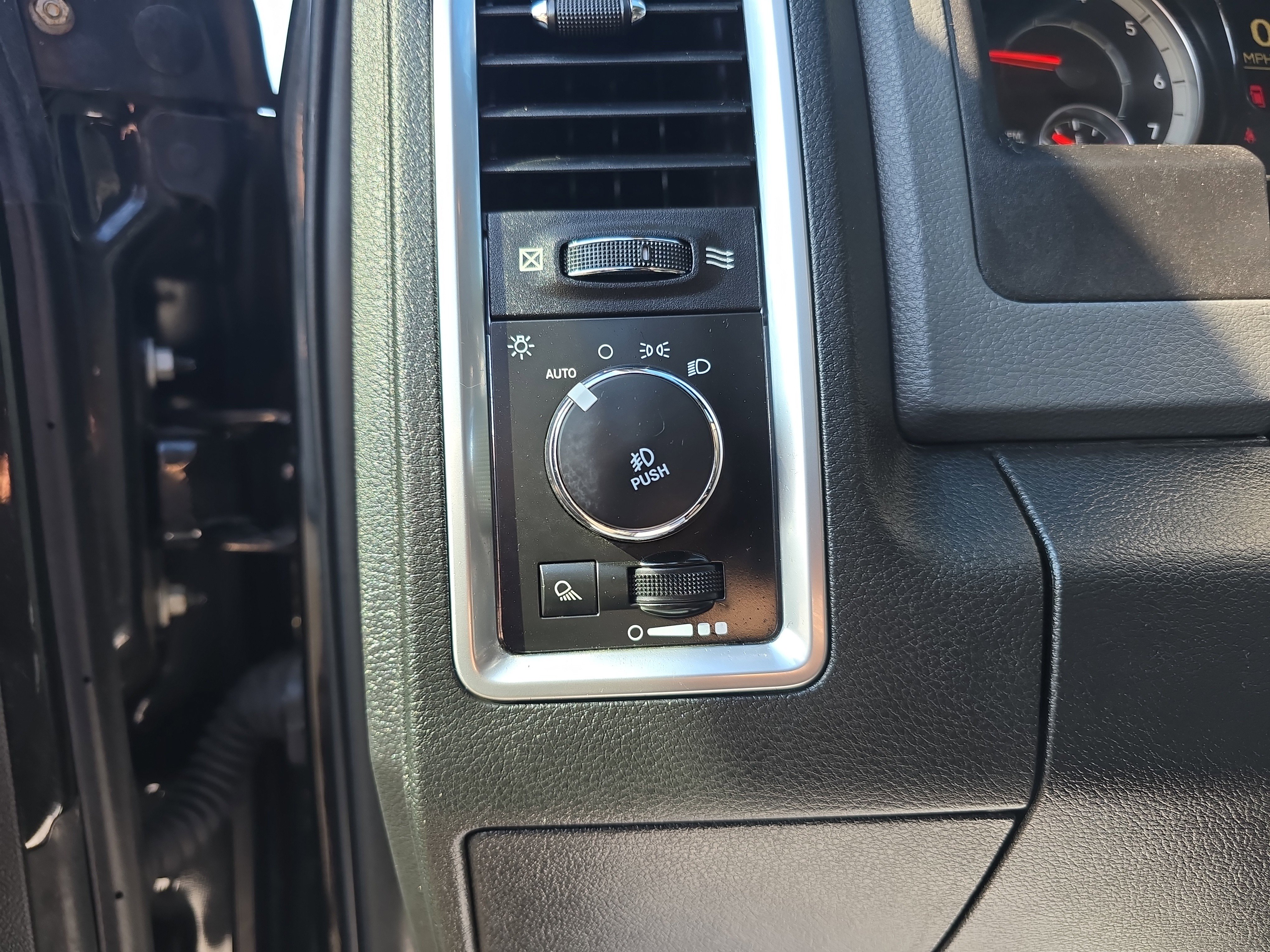 Used 2017 RAM 2500 SLT w/ Snow Chief Group image 19