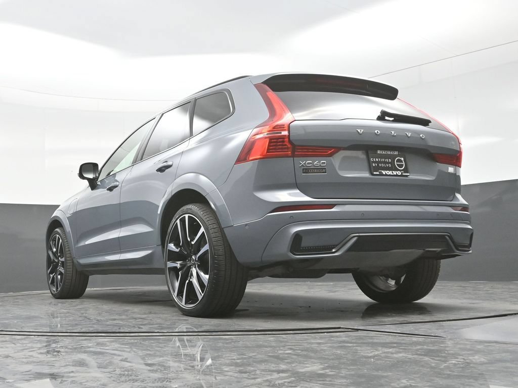 Used 2024 Volvo XC60 T8 Ultimate AWD/4WD image 25