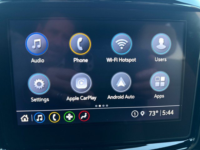 Used 2022 Chevrolet Traverse LT FWD image 21