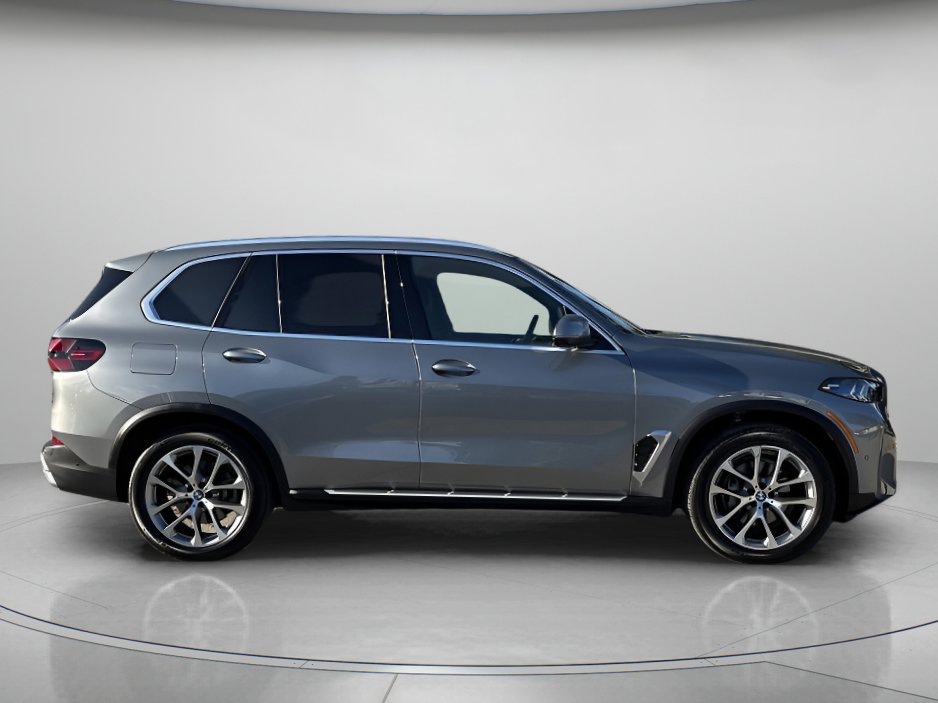 Used 2026 BMW X5 xDrive40i image 2