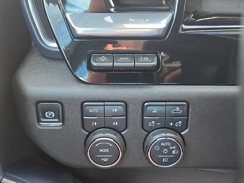 Used 2025 Chevrolet Silverado 2500 High Country w/ High Country Premium Package AWD/4WD image 24