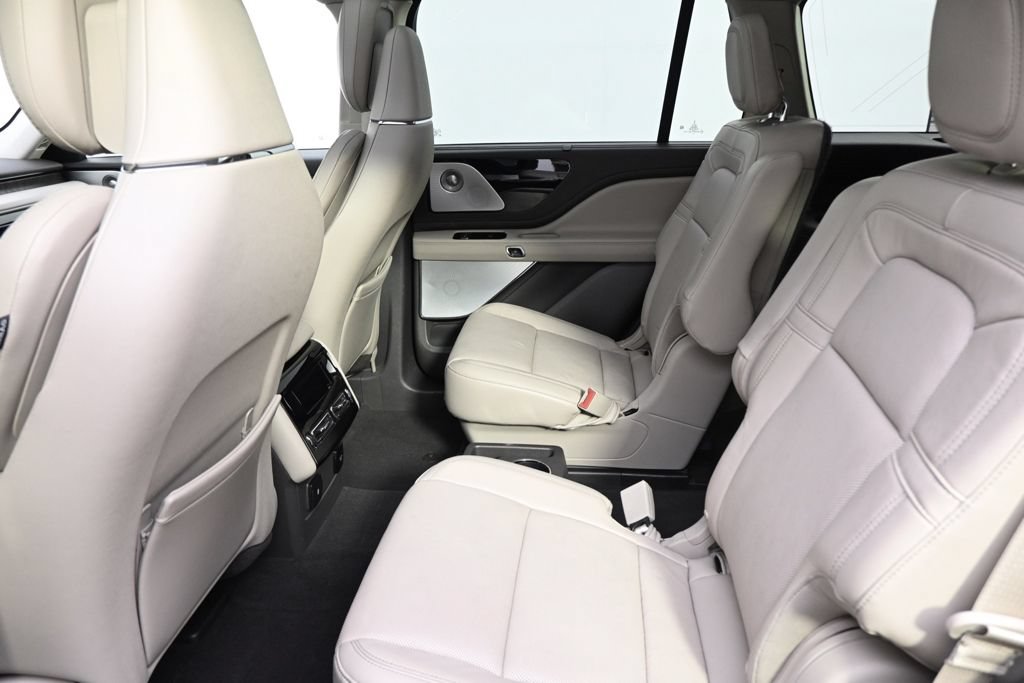 Used 2020 Lincoln Aviator Reserve w/ Equipment Group 202A AWD/4WD image 18