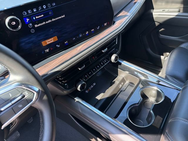 Used 2025 Chevrolet Tahoe LT image 38