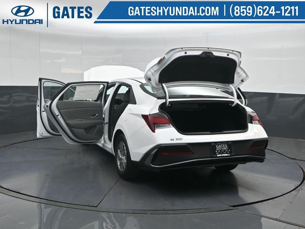 New 2026 Hyundai Elantra SE FWD image 51