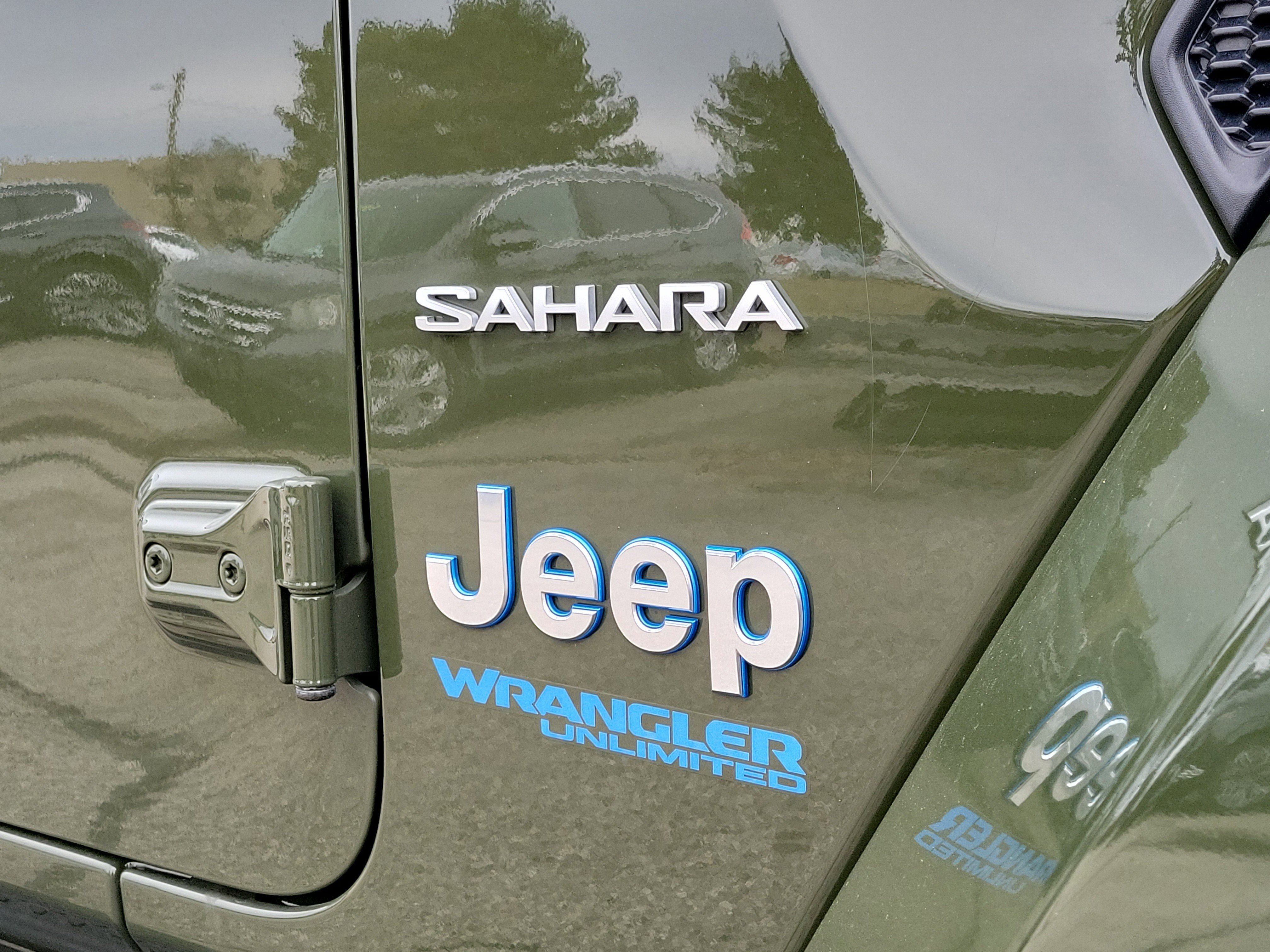 Used 2022 Jeep Wrangler Unlimited Sahara w/ Cold Weather Group image 6