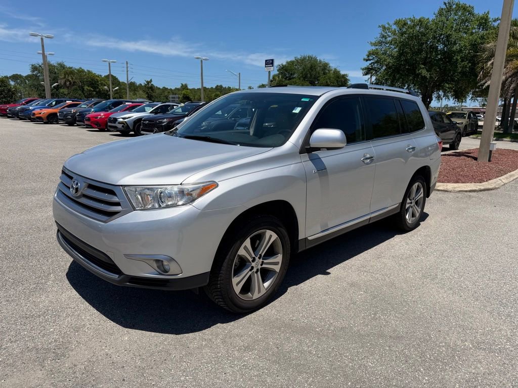 Used 2011 Toyota Highlander Limited w/ Tow Pkg FWD image 12
