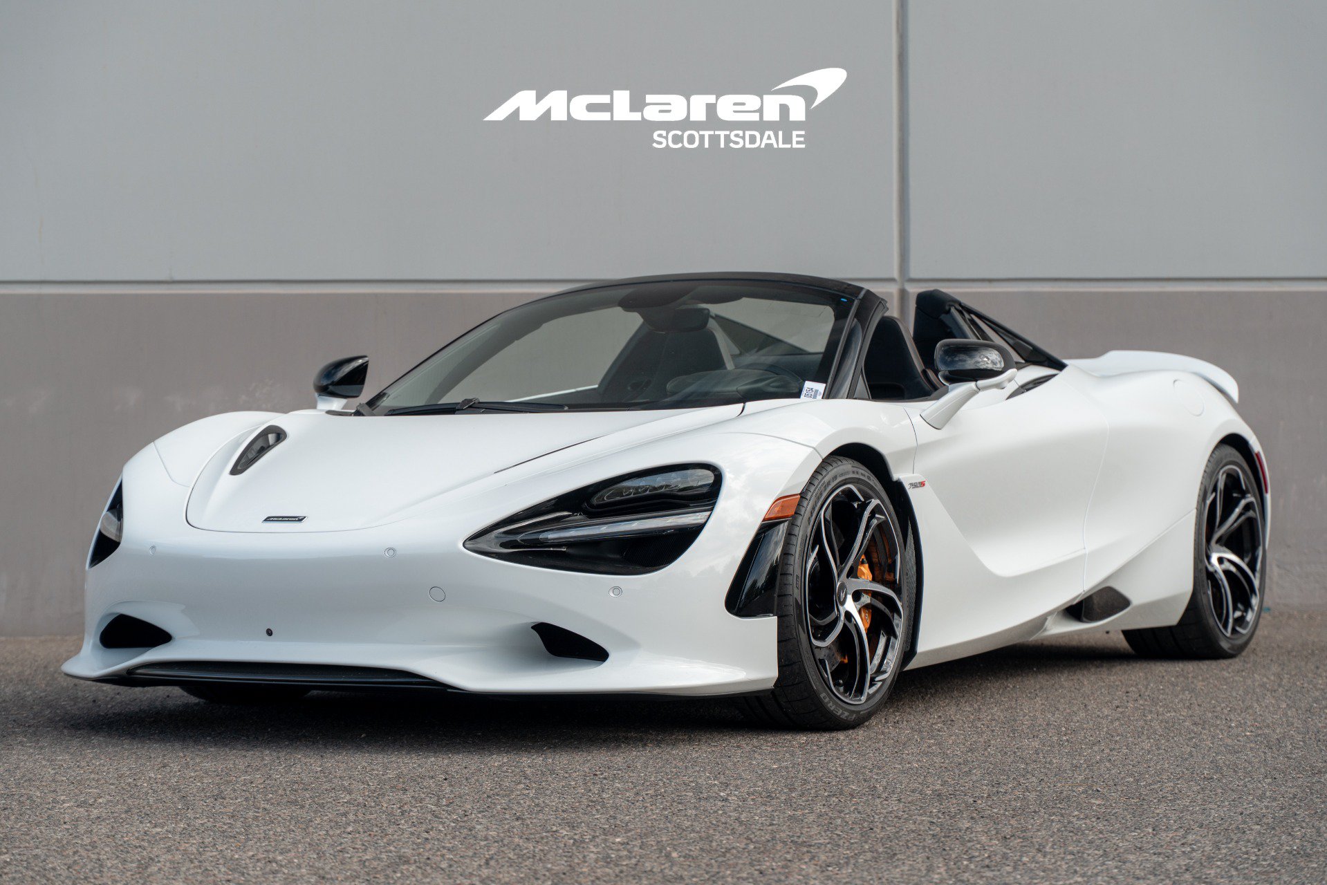 Used 2026 McLaren 750S Spider RWD image 3