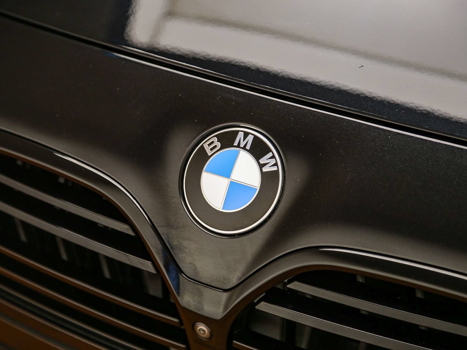 Used 2026 BMW M440i Convertible w/ Premium Package RWD image 10