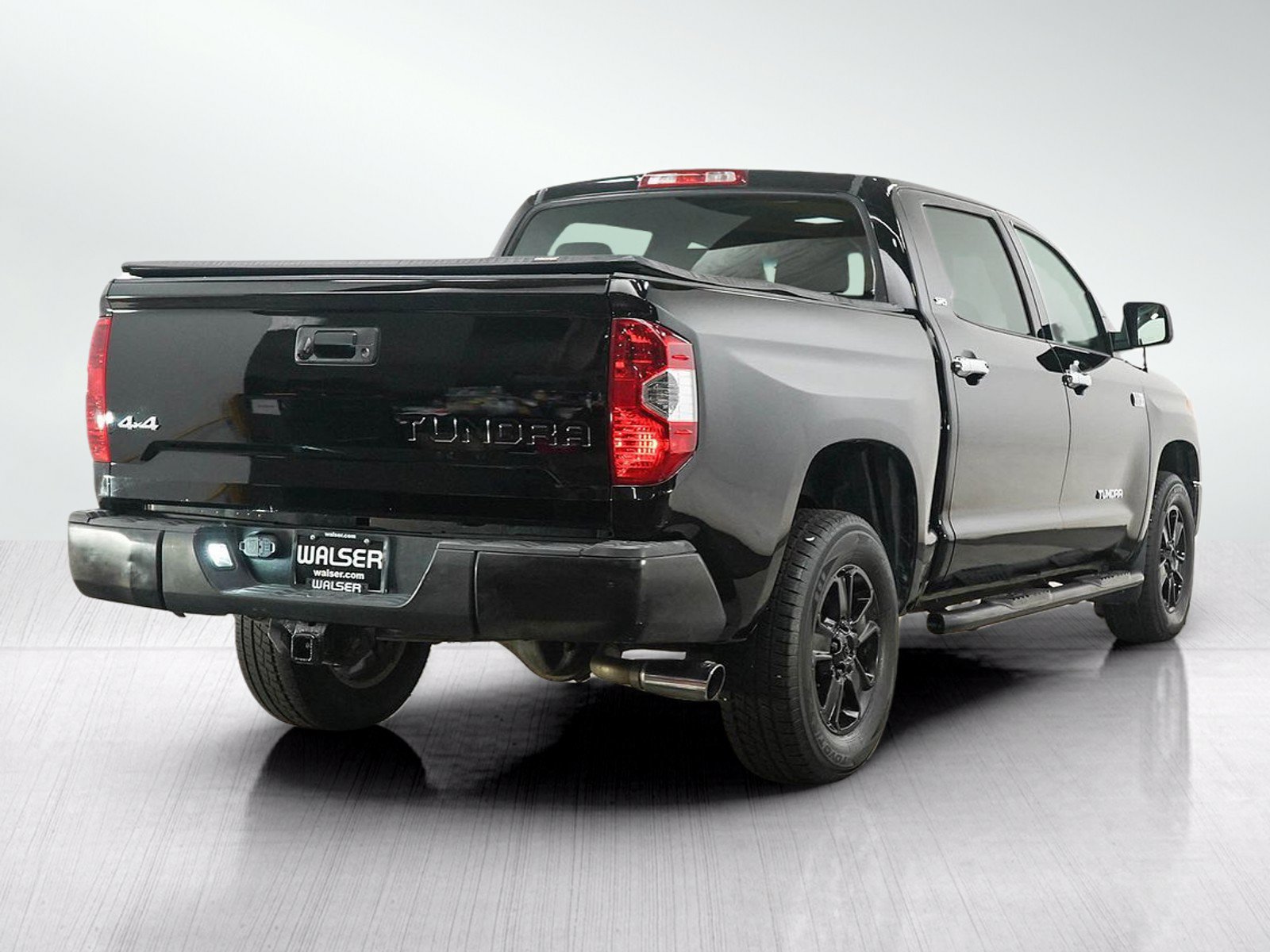 Used 2015 Toyota Tundra SR5 w/ SR5 Upgrade Package AWD/4WD image 5