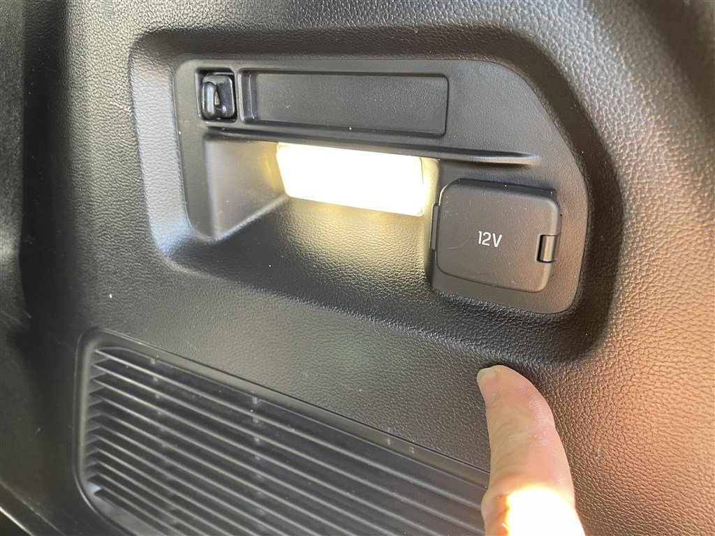 Used 2020 Ford Explorer XLT w/ Comfort Package image 30