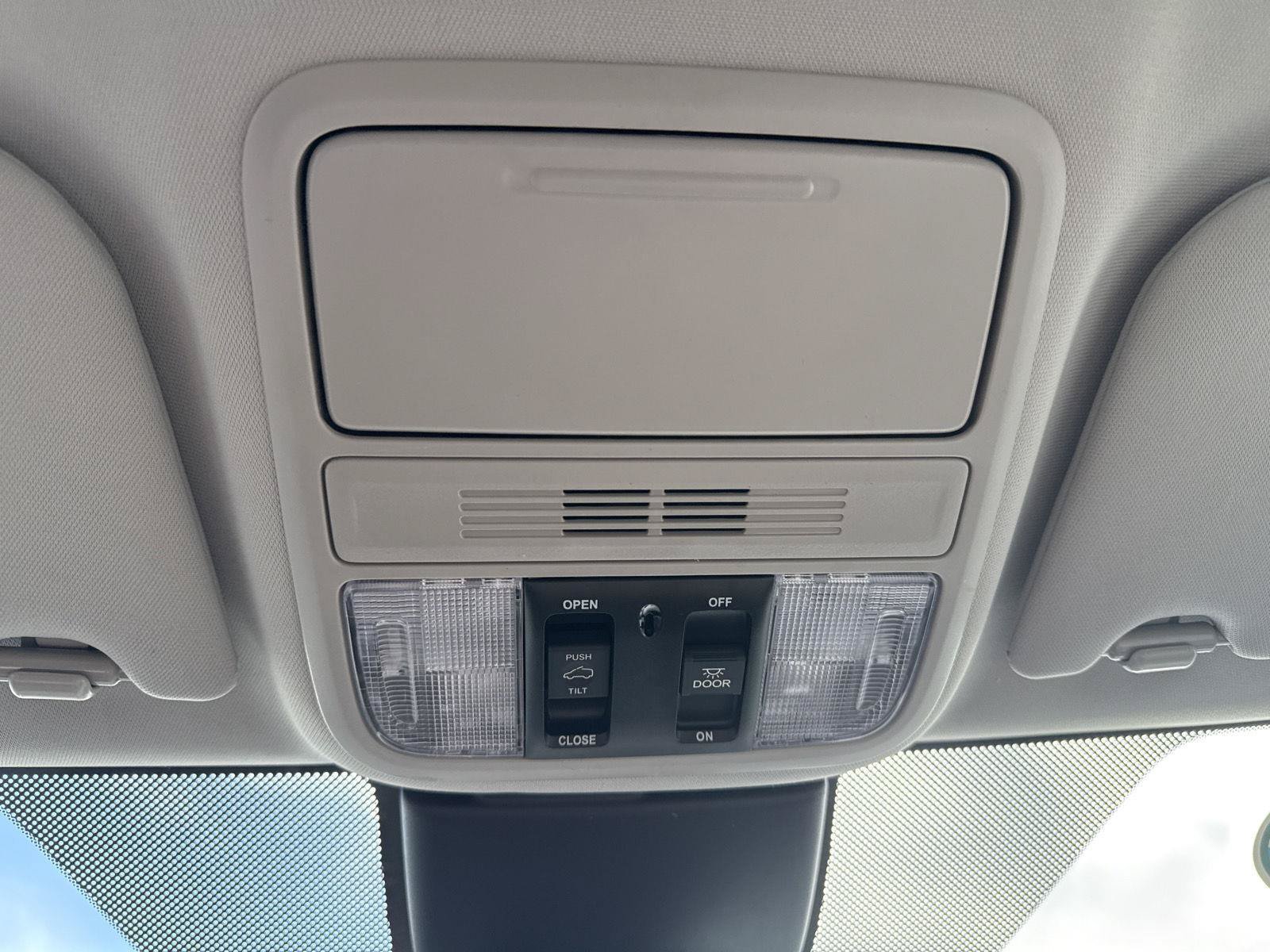 Used 2026 Honda Odyssey Touring image 36