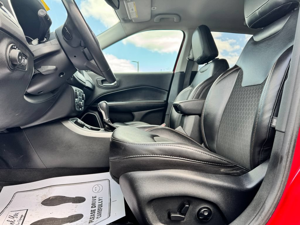 Used 2018 Jeep Compass Latitude w/ Popular Equipment Group AWD/4WD image 19