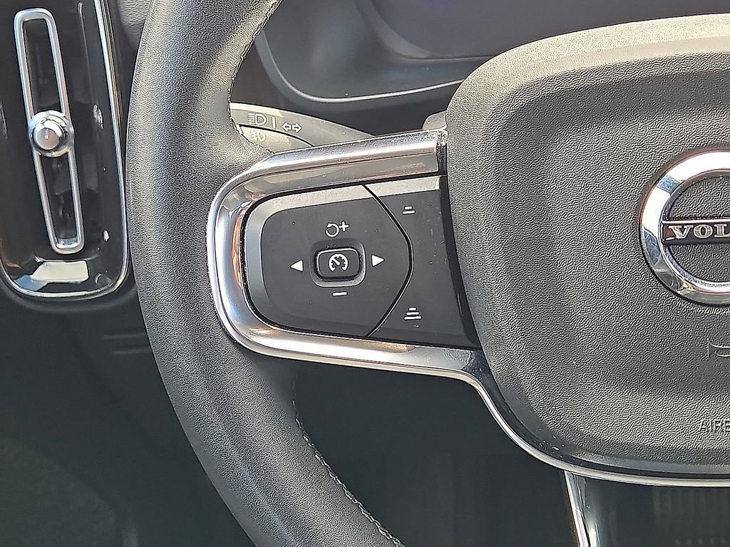Used 2023 Volvo XC40 Recharge Core AWD/4WD image 19