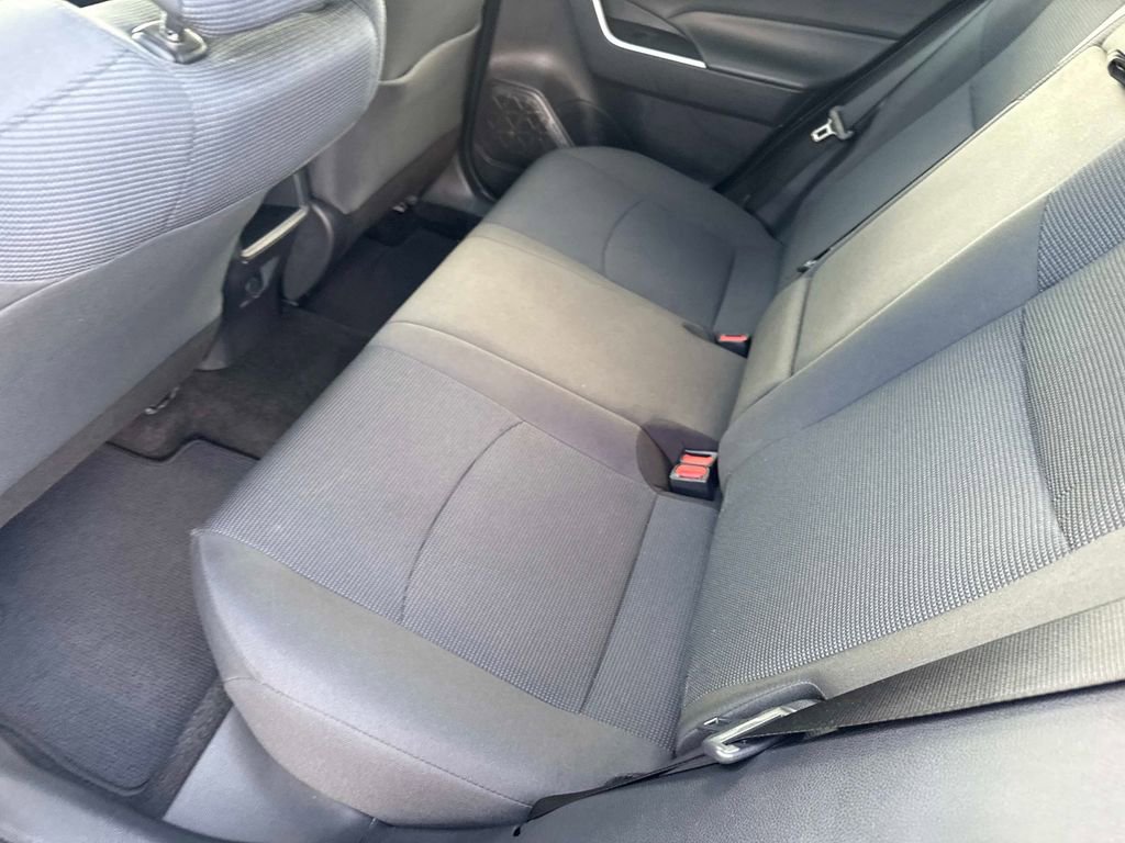 Used 2021 Toyota RAV4 LE image 16