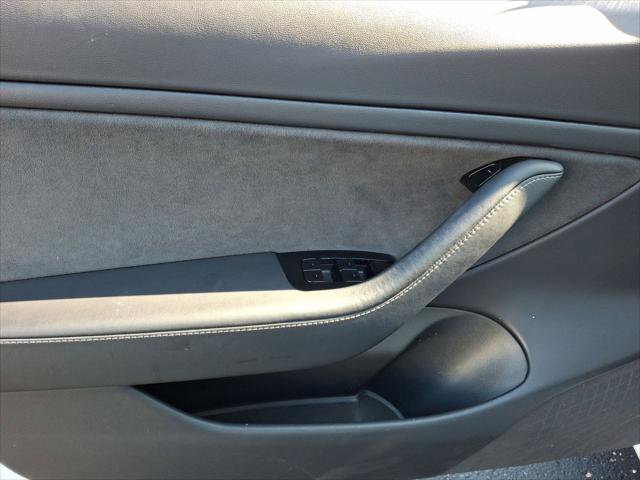 Used 2020 Tesla Model 3 Performance image 10