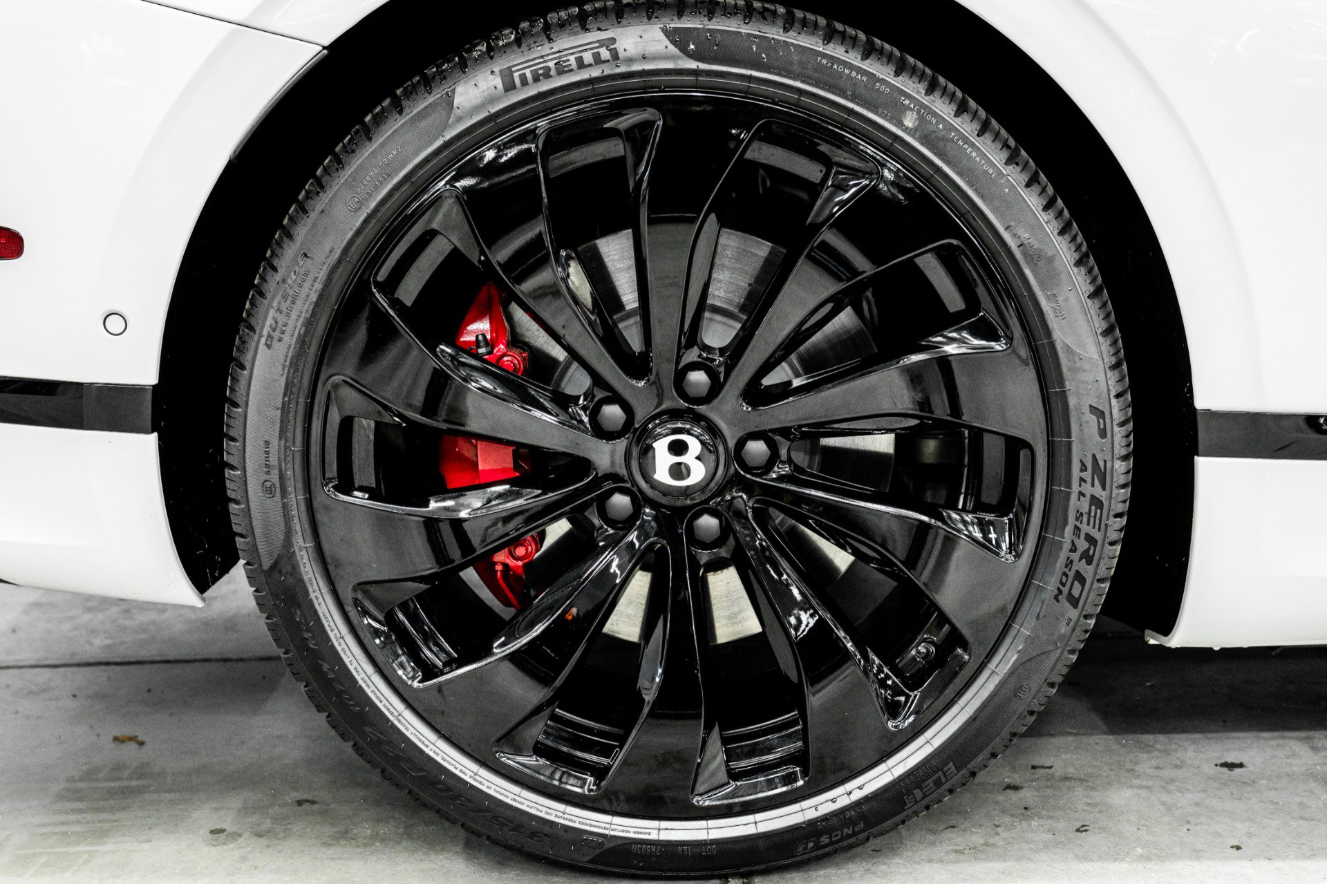 Used 2025 Bentley Continental GT AWD/4WD image 32