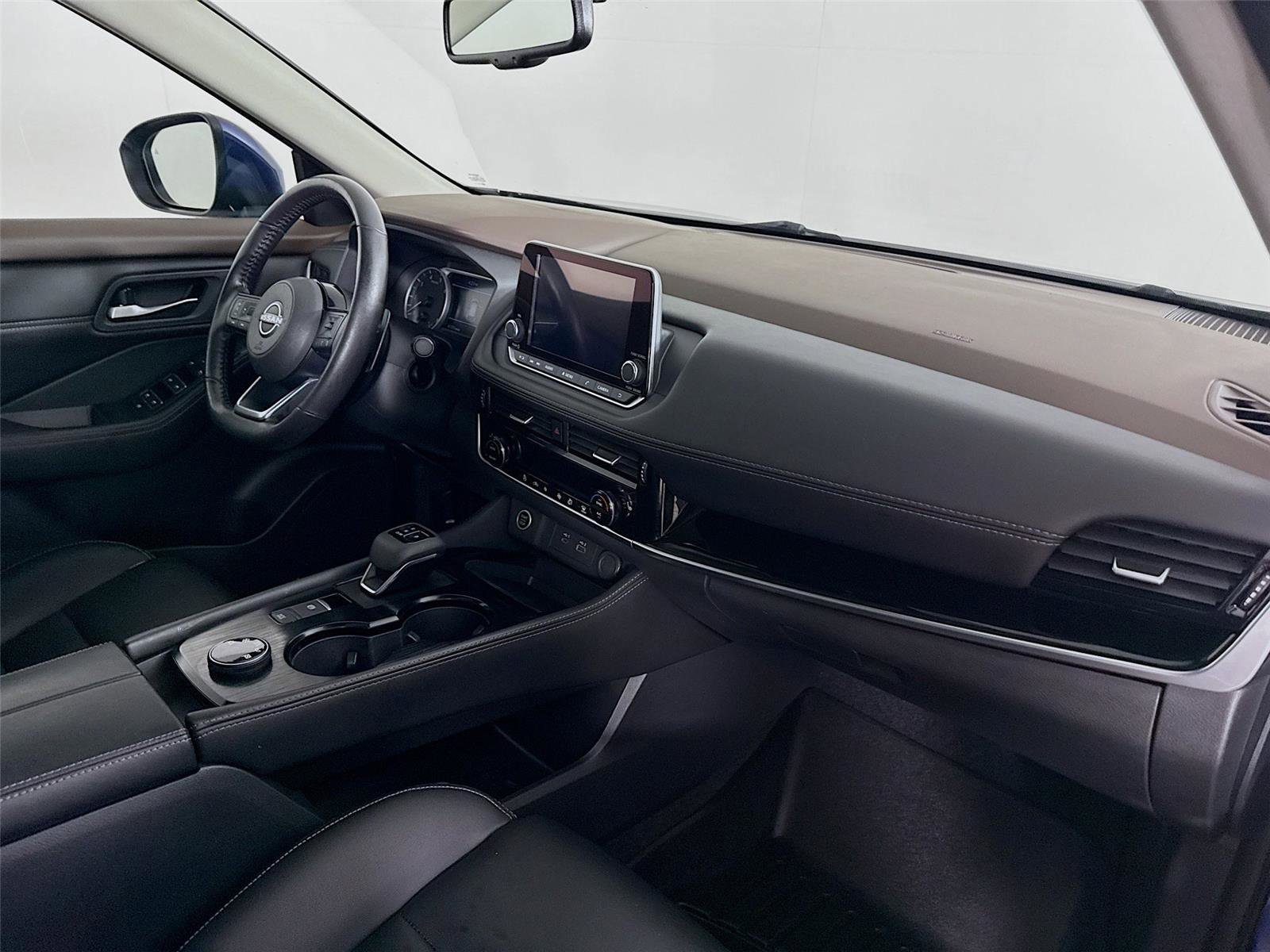 Used 2023 Nissan Rogue SL image 29