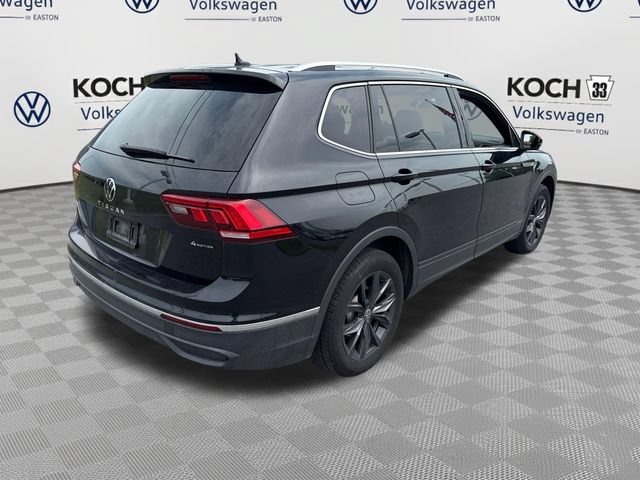 Used 2024 Volkswagen Tiguan SE w/ Panoramic Sunroof Package AWD/4WD image 8