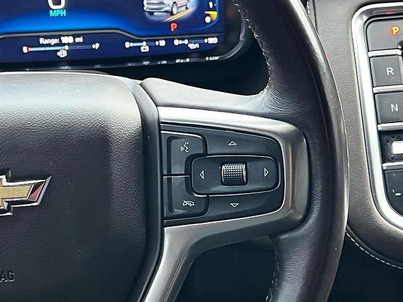 Used 2022 Chevrolet Suburban LT RWD image 25