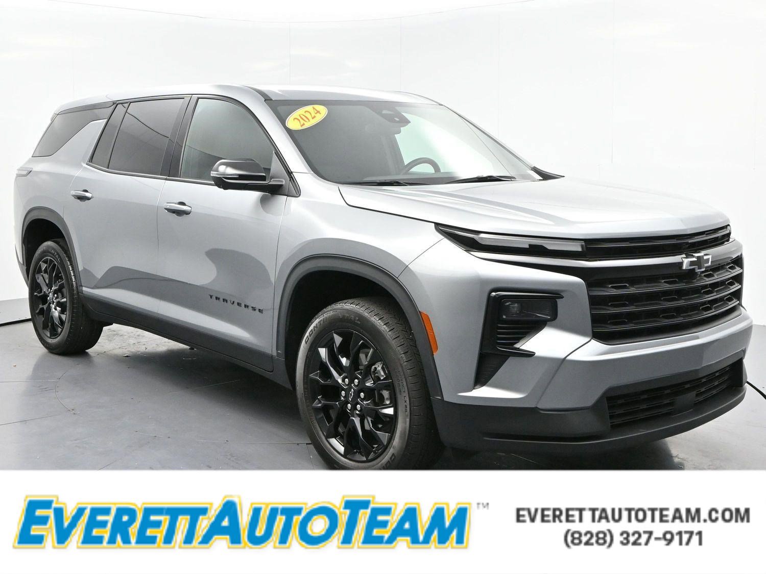 Used 2024 Chevrolet Traverse LS w/ Midnight/Sport Edition