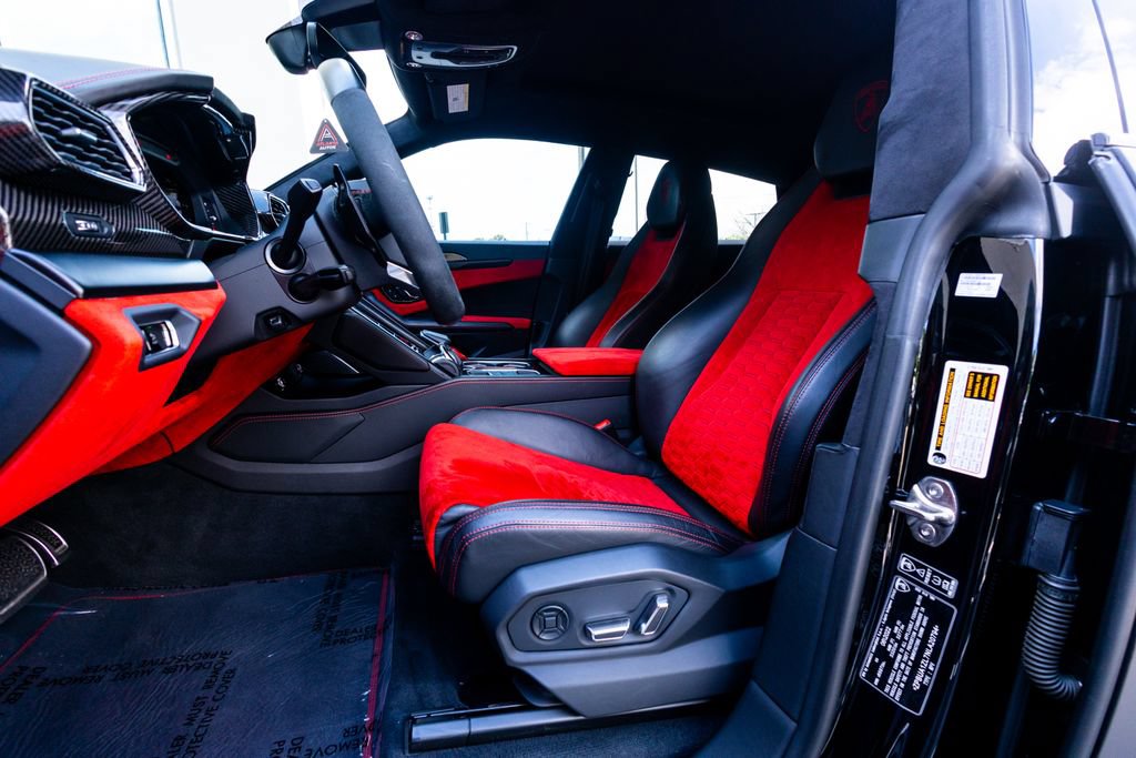 Used 2022 Lamborghini Urus AWD/4WD image 47