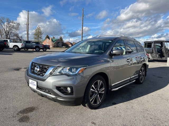 Used 2018 Nissan Pathfinder Platinum AWD/4WD image 4