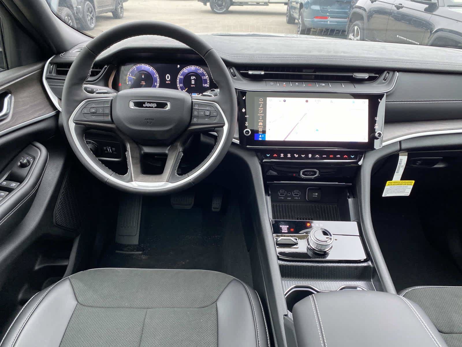 New 2026 Jeep Grand Cherokee Altitude AWD/4WD image 9