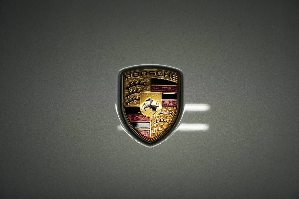 Certified 2025 Porsche Macan AWD/4WD image 29