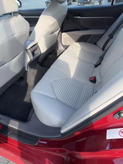 Used 2018 Toyota Camry SE FWD image 9