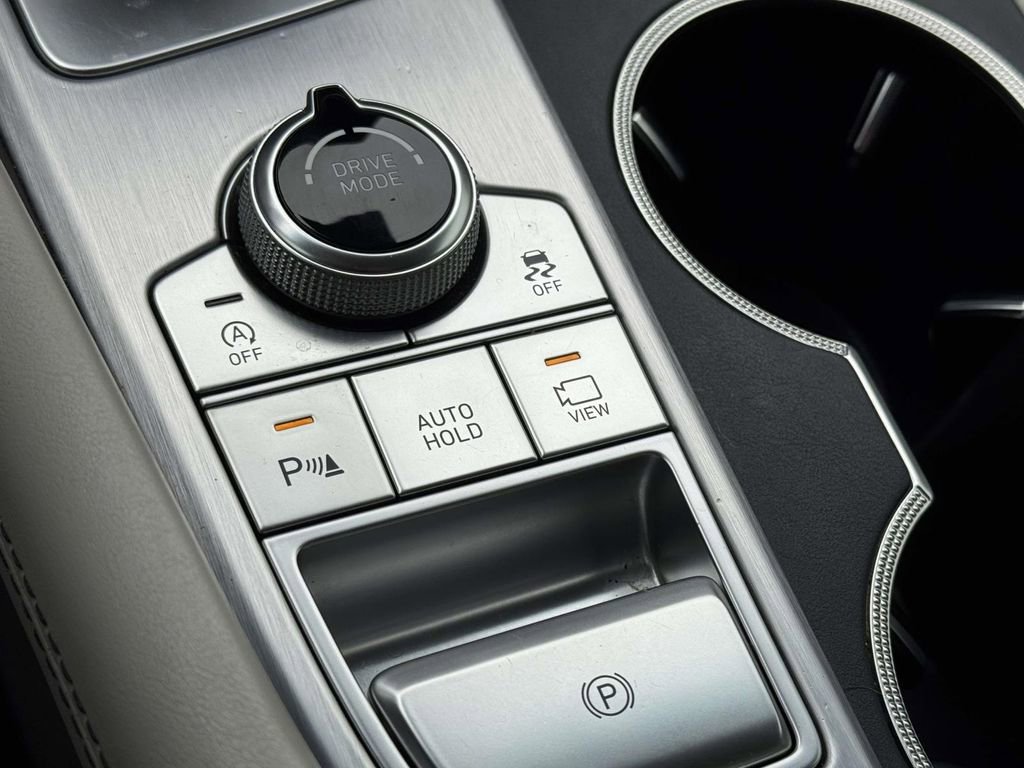 Used 2021 Genesis G70 2.0T w/ Prestige Package AWD/4WD image 28