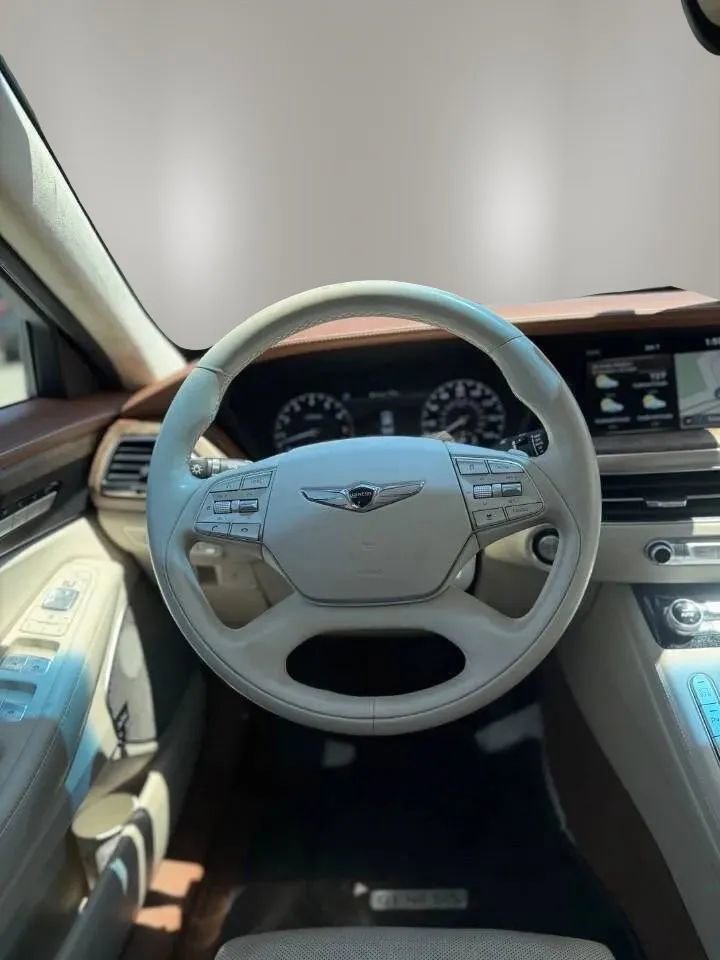Used 2020 Genesis G90 5.0 Ultimate RWD image 19