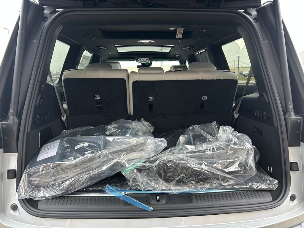 New 2026 Jeep Grand Wagoneer Summit w/ Premium Group III image 29