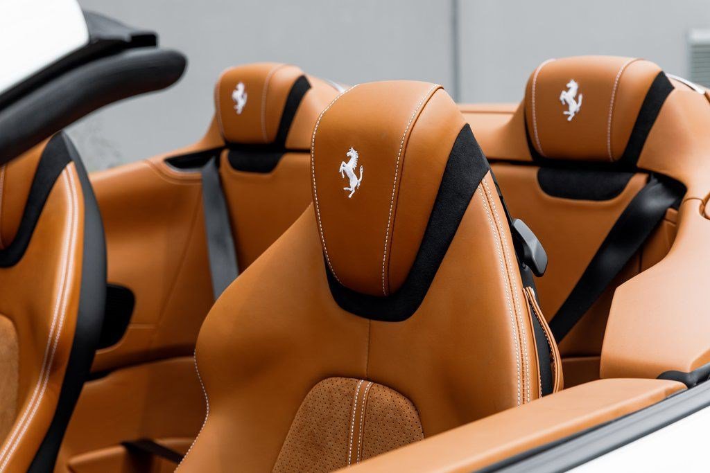 Used 2025 Ferrari Roma Spider image 13