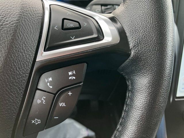 Used 2024 Ford Edge Titanium image 9