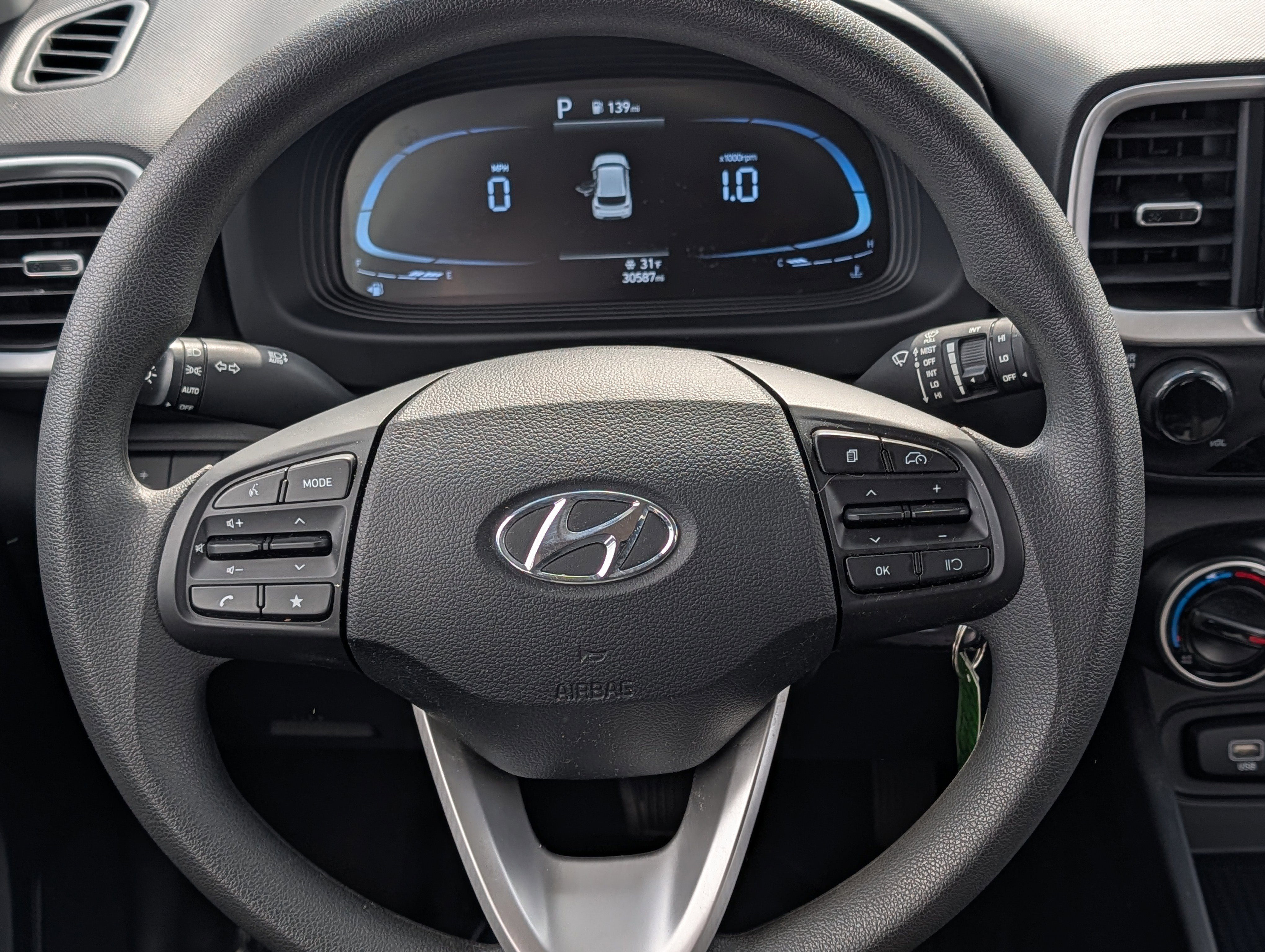 Certified 2023 Hyundai Venue SE FWD image 15