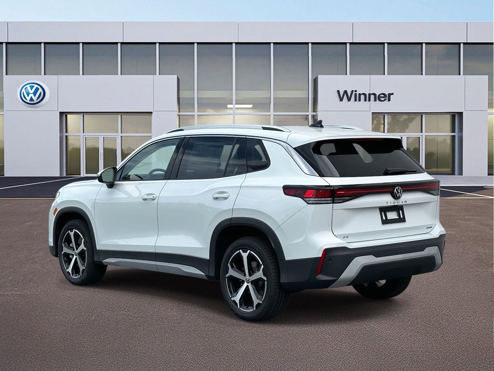 New 2025 Volkswagen Tiguan SE image 3
