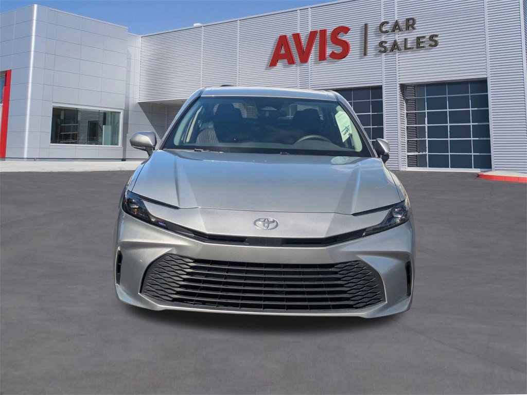 Used 2025 Toyota Camry LE image 2