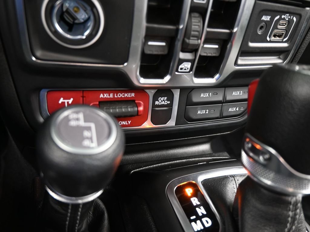 Used 2024 Jeep Gladiator Willys image 25