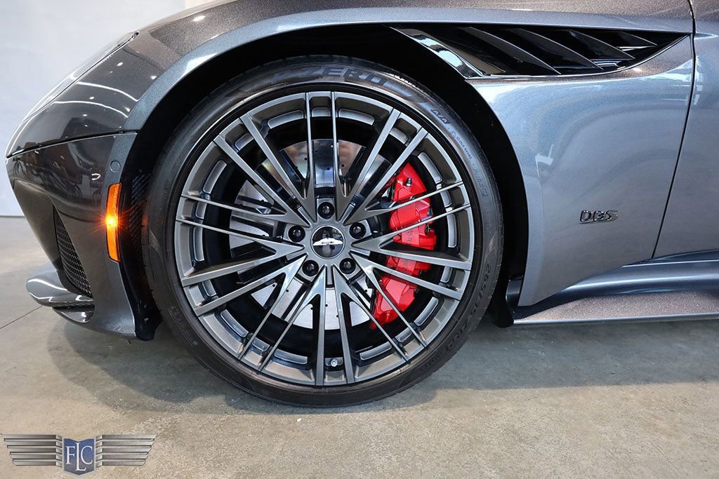 Used 2022 Aston Martin DBS Superleggera image 41